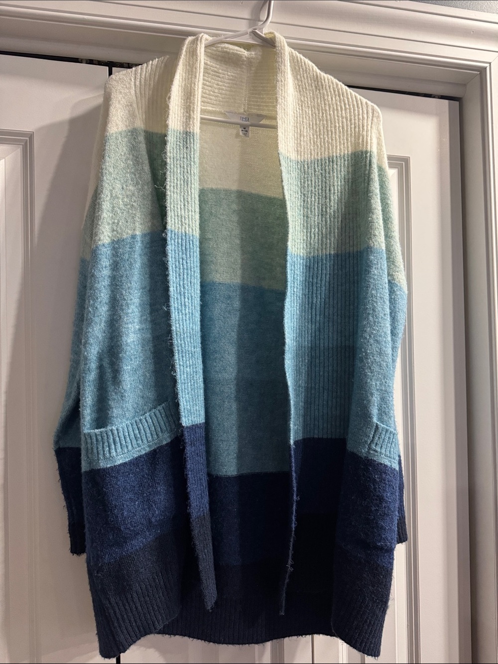 Women’s cardigan sweater!